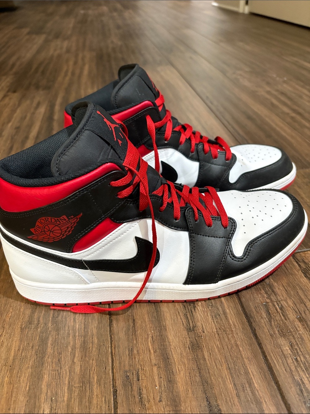 Jordan Mens High-Top Sneakers in Black White and Red